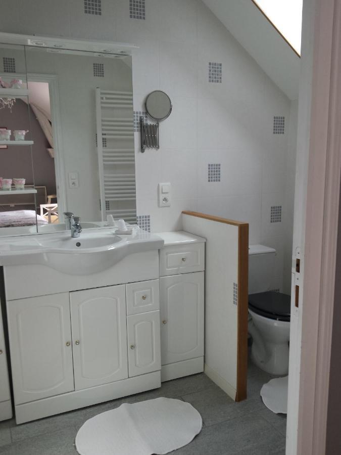 Chambres Des Rosiers Sennevieres Esterno foto