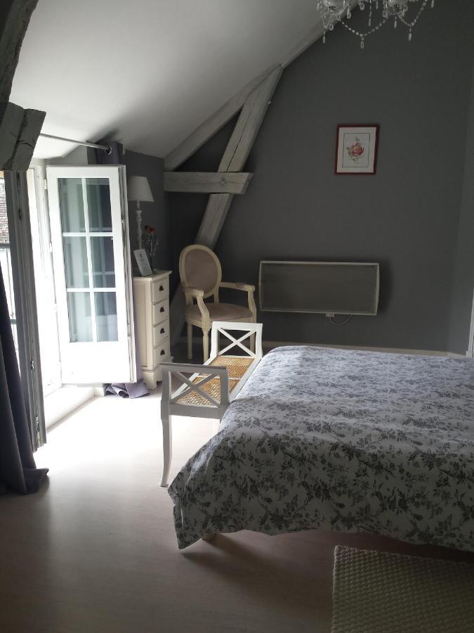 Chambres Des Rosiers Sennevieres Esterno foto